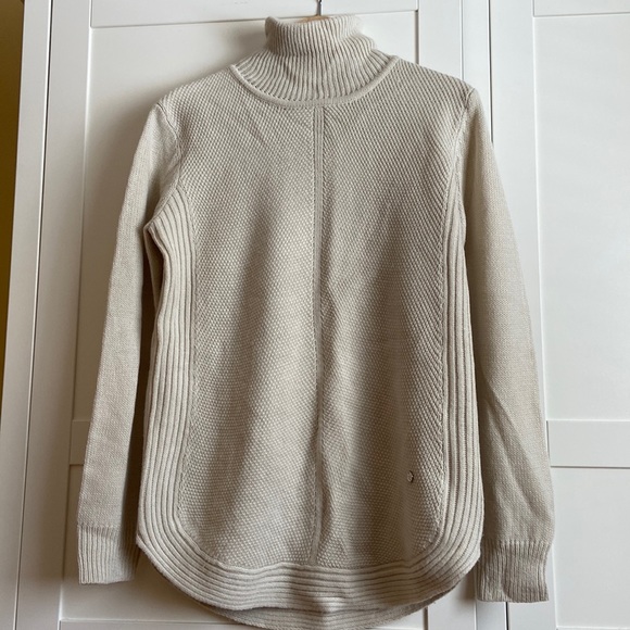 Point Zero- cream tunic sweater - Picture 1 of 6